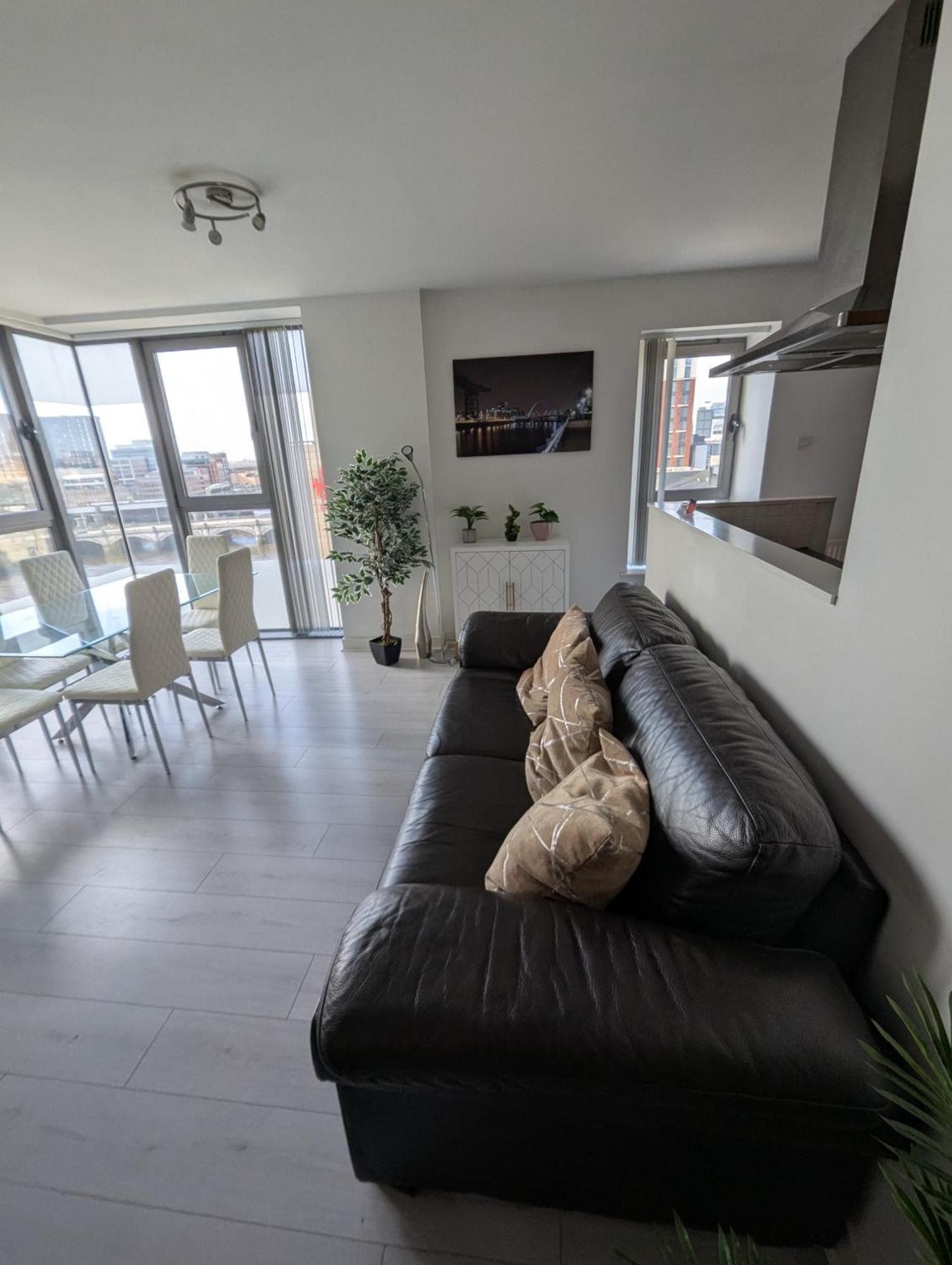 Glasgow City Centre Waterfront Apartment 外观 照片
